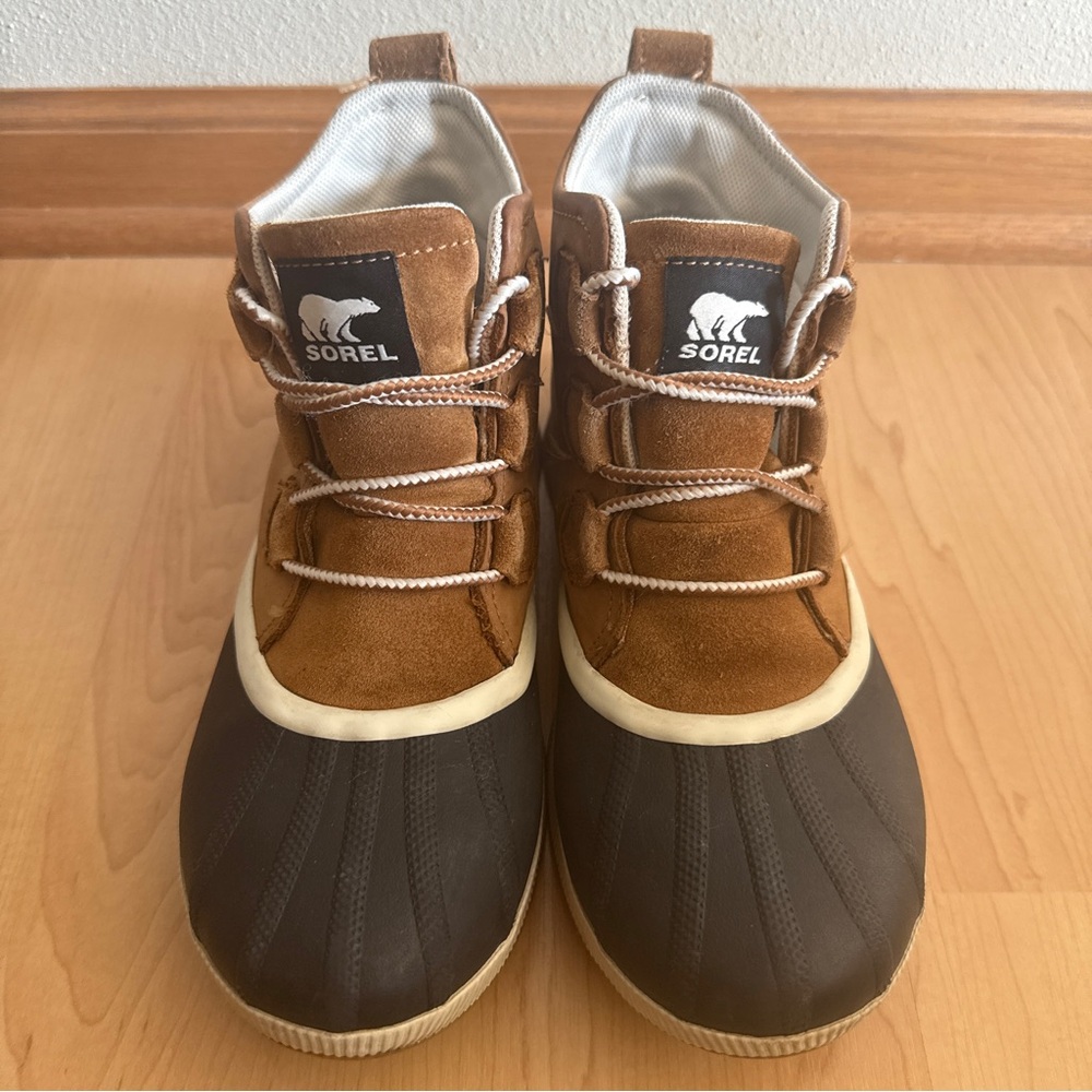 Sorel Out N About III Classic Women’s Suede And Rubber Waterproof Boots, Size 8 - Picture 2 of 12